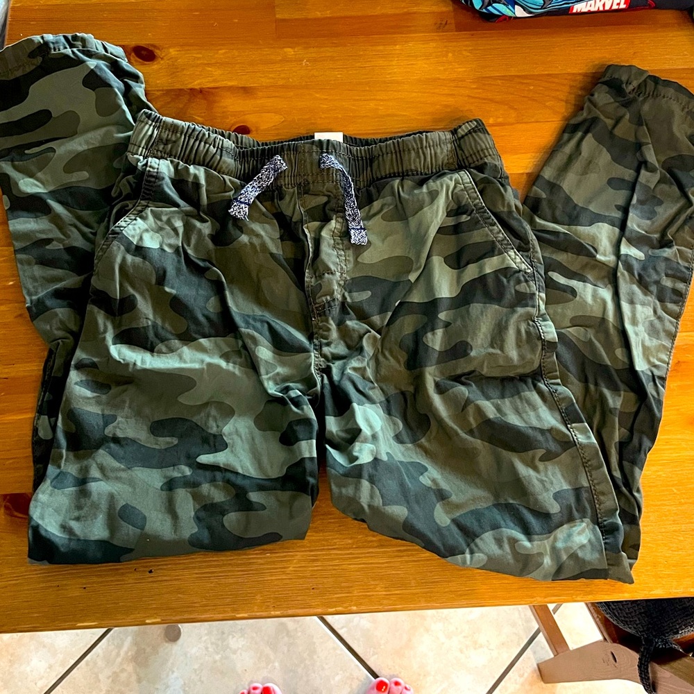 Boys Carters Camo joggers/pants